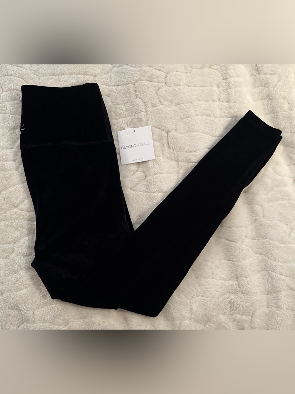 Beyond Yoga Velvet Motion High Waisted Midi Legging Black Velvet SZ.L